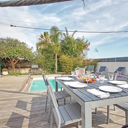 Вилла Seafront 4 Bedroom With Pool - Dodo Et Tartine Йер