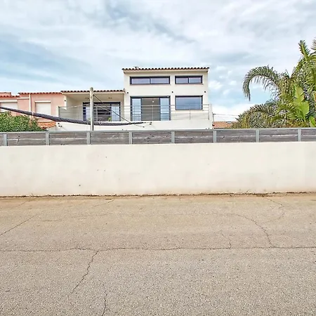 Seafront 4 Bedroom With Pool - Dodo Et Tartine Вилла *