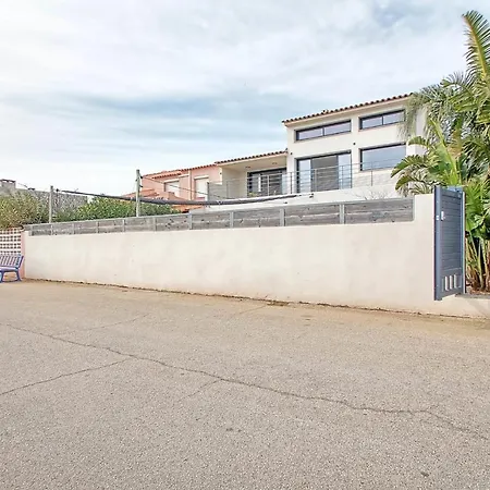 Seafront 4 Bedroom With Pool - Dodo Et Tartine Вилла *